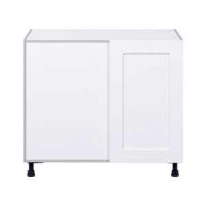 Jasmine Painted Warm White  Shaker Assembled Blind Base Corner  Cabinet with Left Pull Out (39 in. W x 34.5 in. H x 24 in. D)